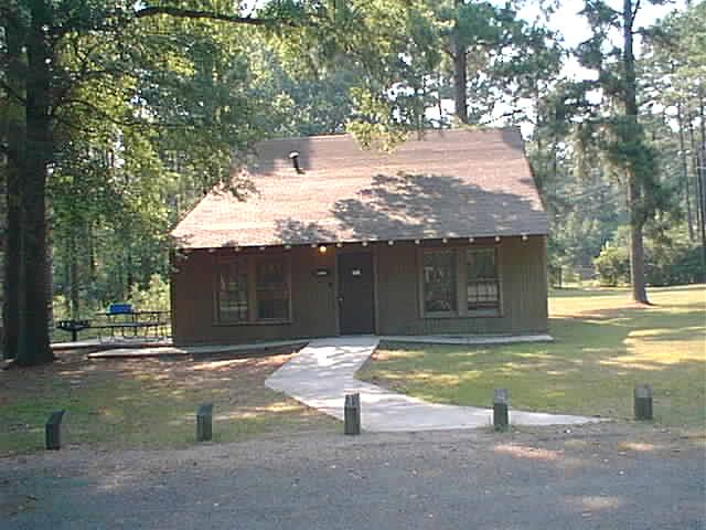 lodge.jpg (54986 bytes)