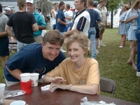 200larry&rinata.jpg (40296 bytes)